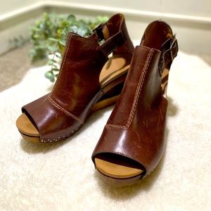 Dansko Sable leather platform sandal